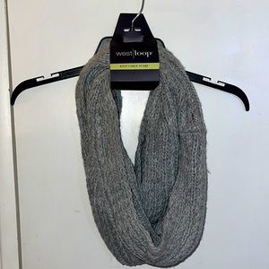 BRAND NEW WEST LOOP KNIT CABLE SCARF